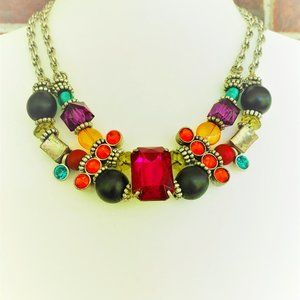 Statement multi-colored necklace: Stunning!